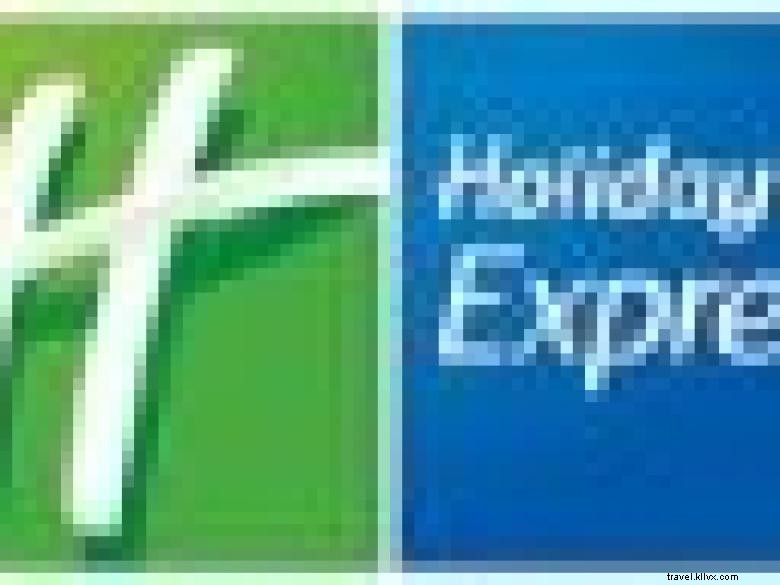 Holiday Inn Express &Suites Lavonie 