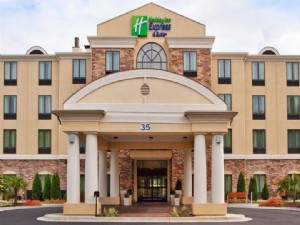 Holiday Inn Express &Suites Rome 