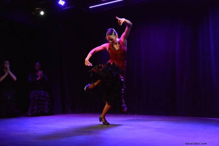 Flamenco dans la ville Différent—¡Olé! 