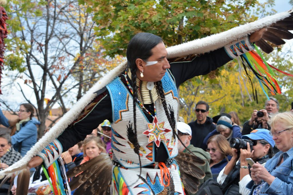 Celebrazione della cultura e della comunità nel giorno dei popoli indigeni di Santa Fe 