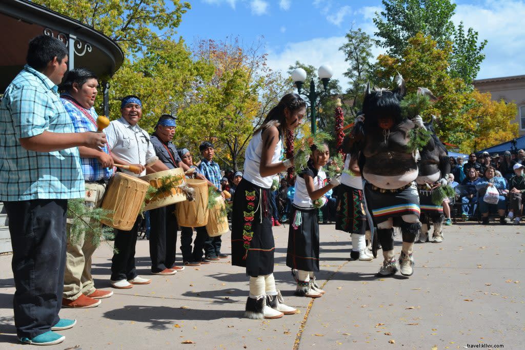 Célébrer la culture et la communauté lors de la Journée des peuples autochtones de Santa Fe 