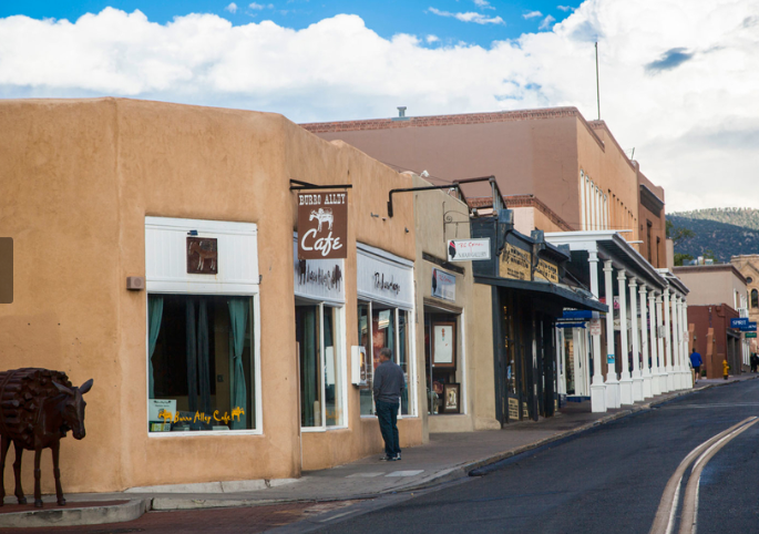 8 Penghargaan Untuk Menempatkan Santa Fe Di Bagian Atas Daftar Perjalanan Anda 