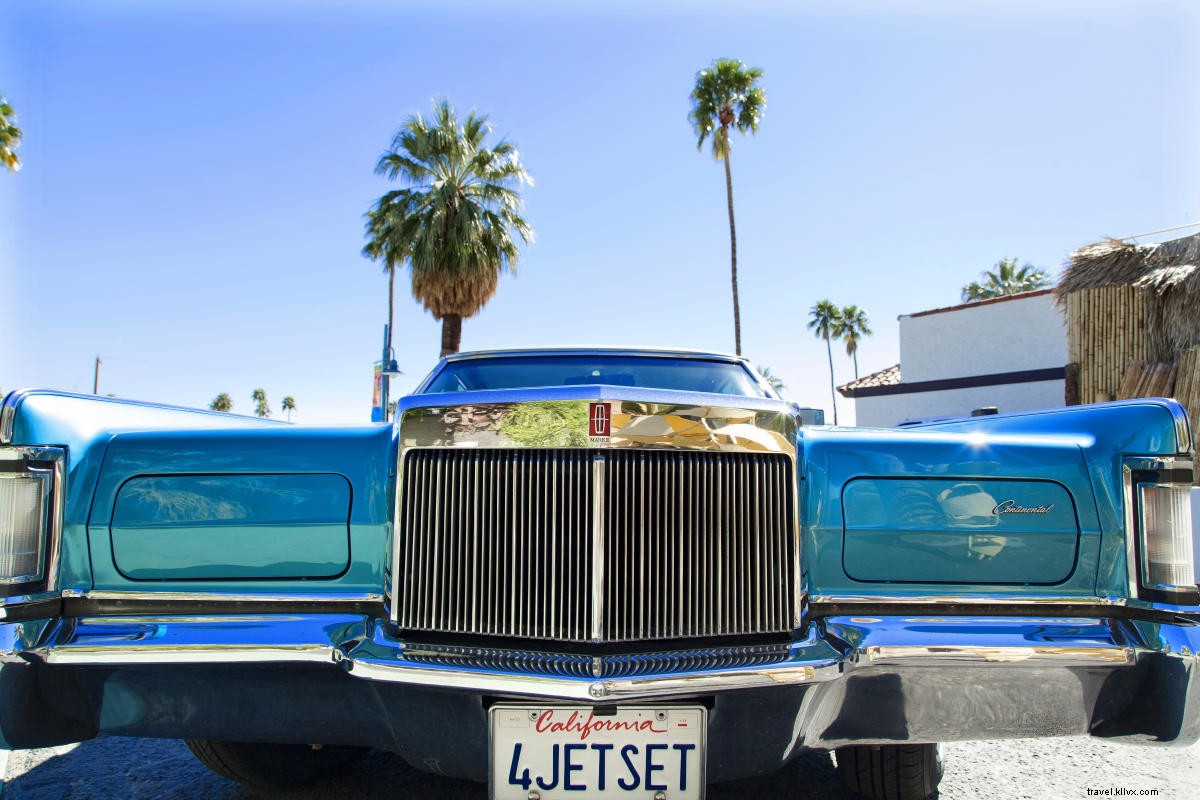 Dónde alquilar autos únicos y dignos de una fotografía en Greater Palm Springs 