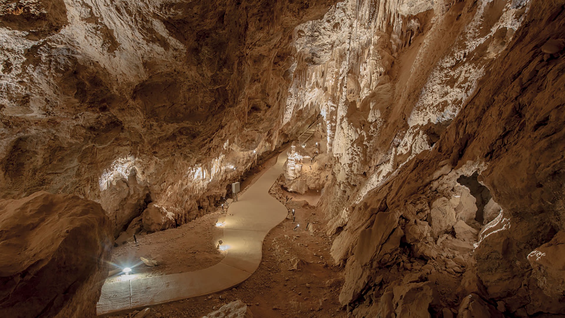 Cavernas Mitchell:reapertura de una gran aventura en Mojave 