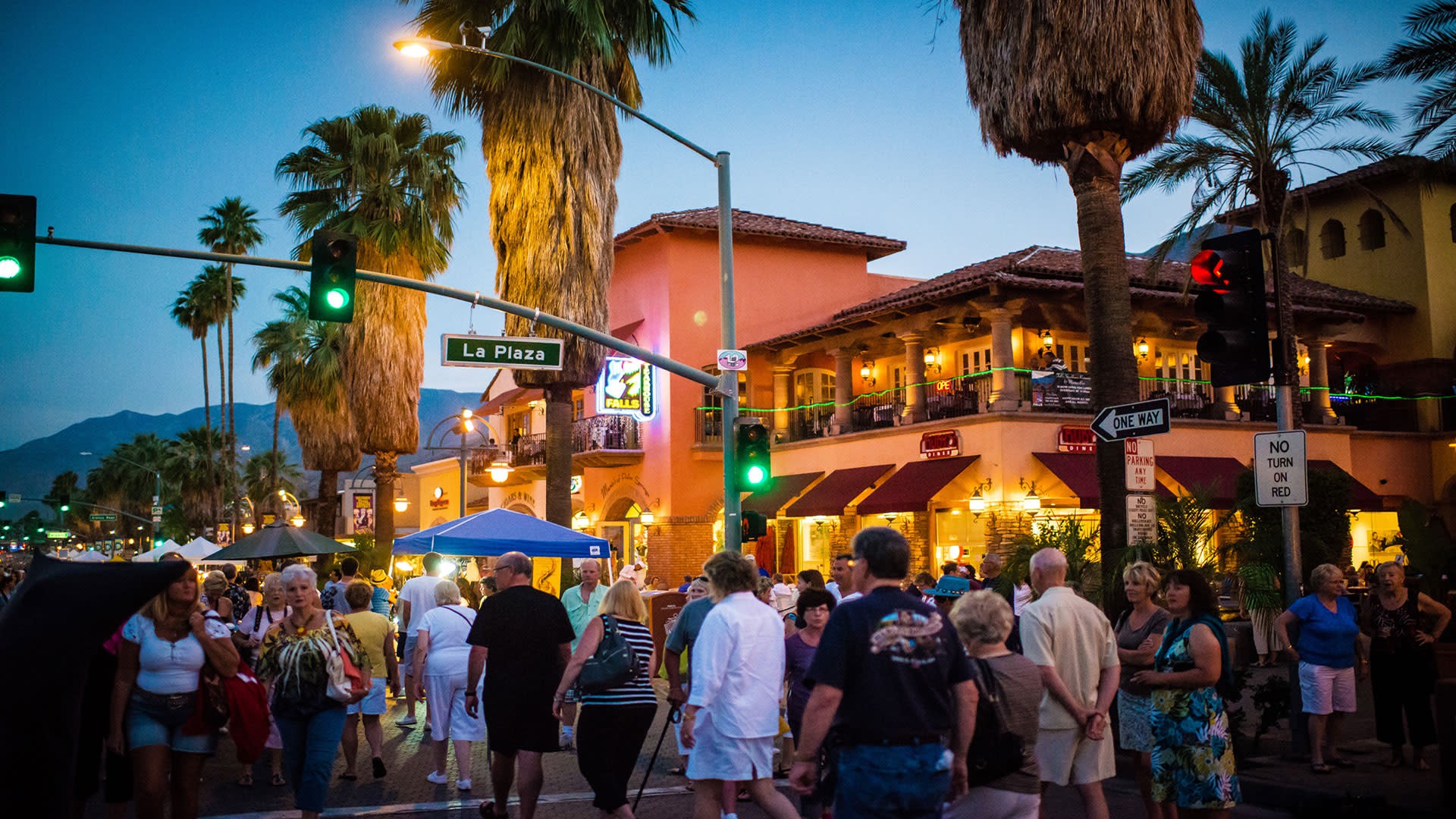 Trova il tuo freddo estivo:eventi estivi a Greater Palm Springs 