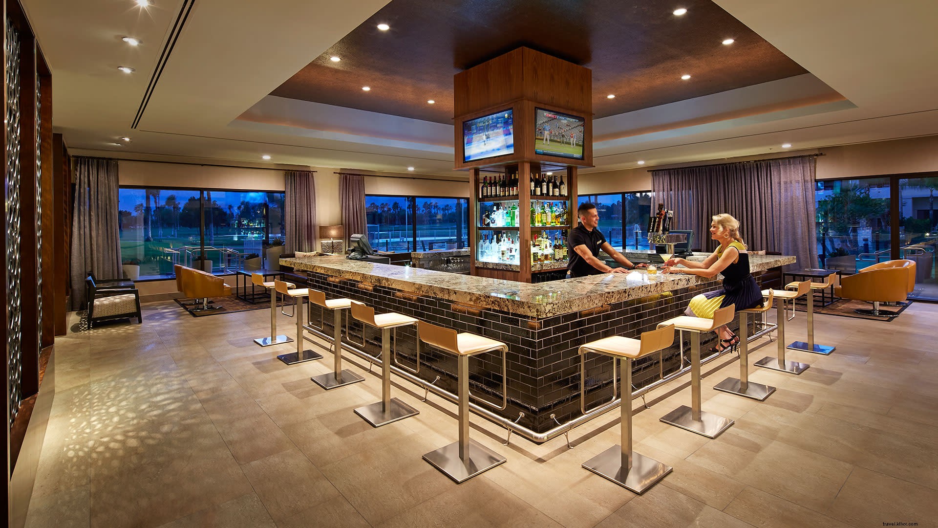 Las mejores bebidas exclusivas en los bares del resort en Greater Palm Springs 
