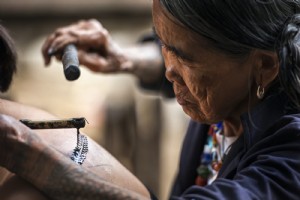 La riche tapisserie de la vie :les arts et l artisanat traditionnels prospèrent dans le monde entier 