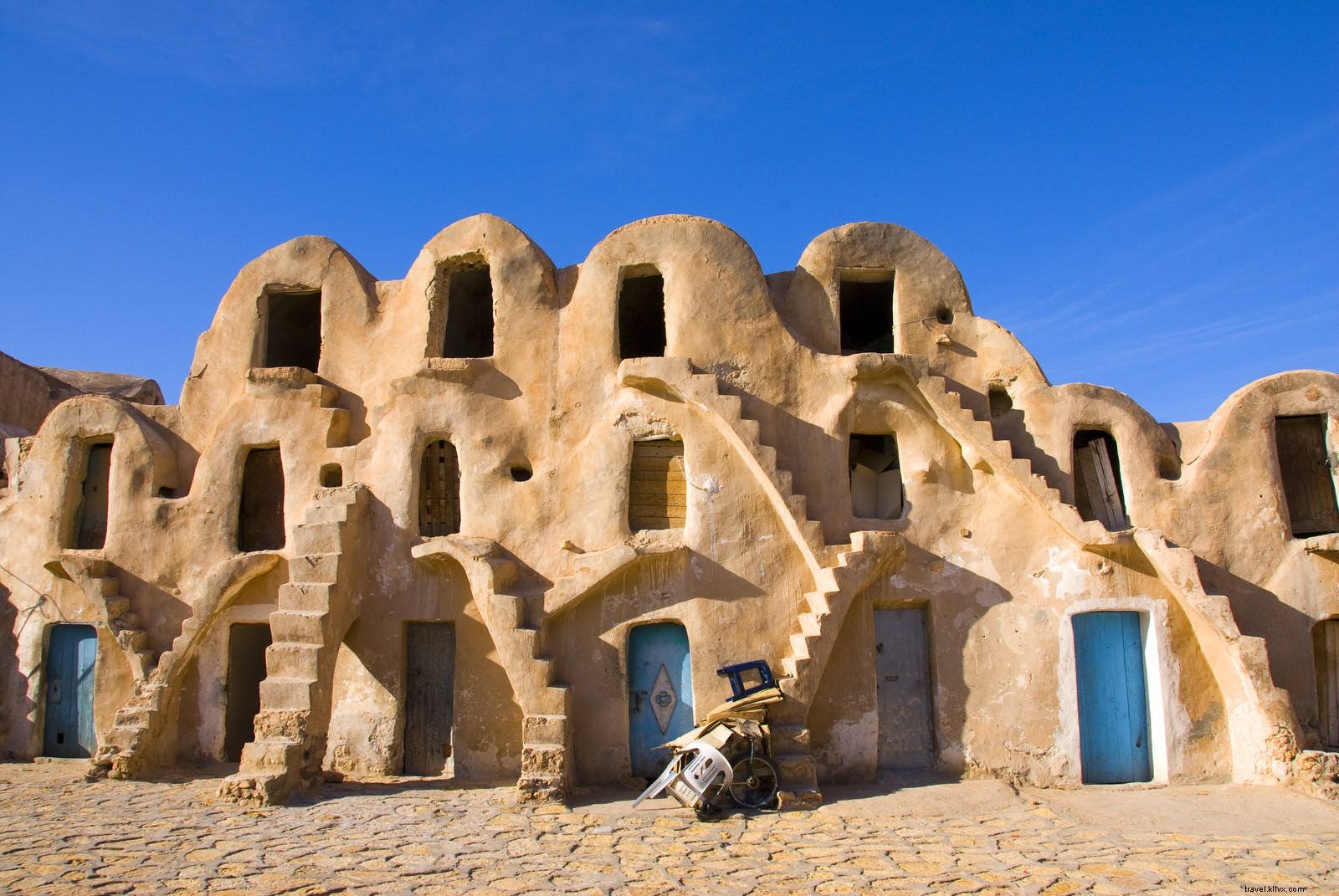 チュニジアのベルベル人の町と文化を探索する 