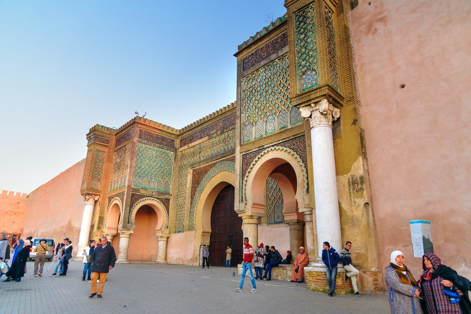 Bagaimana menjalani hari yang sempurna di kekaisaran Meknes 