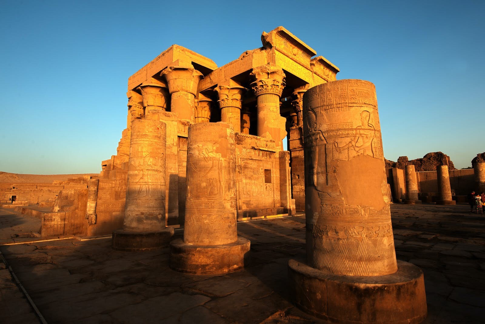 Segredos das tumbas e templos do sul do Egito 