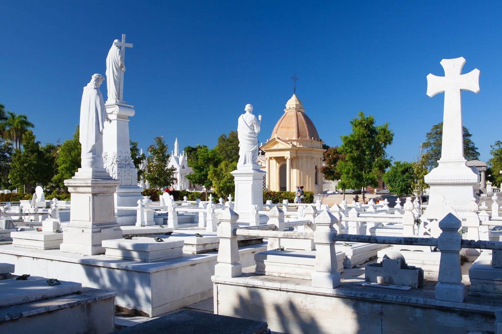 Ciudades espeluznantes:hoteles encantados, historias horribles y atracciones aterradoras 