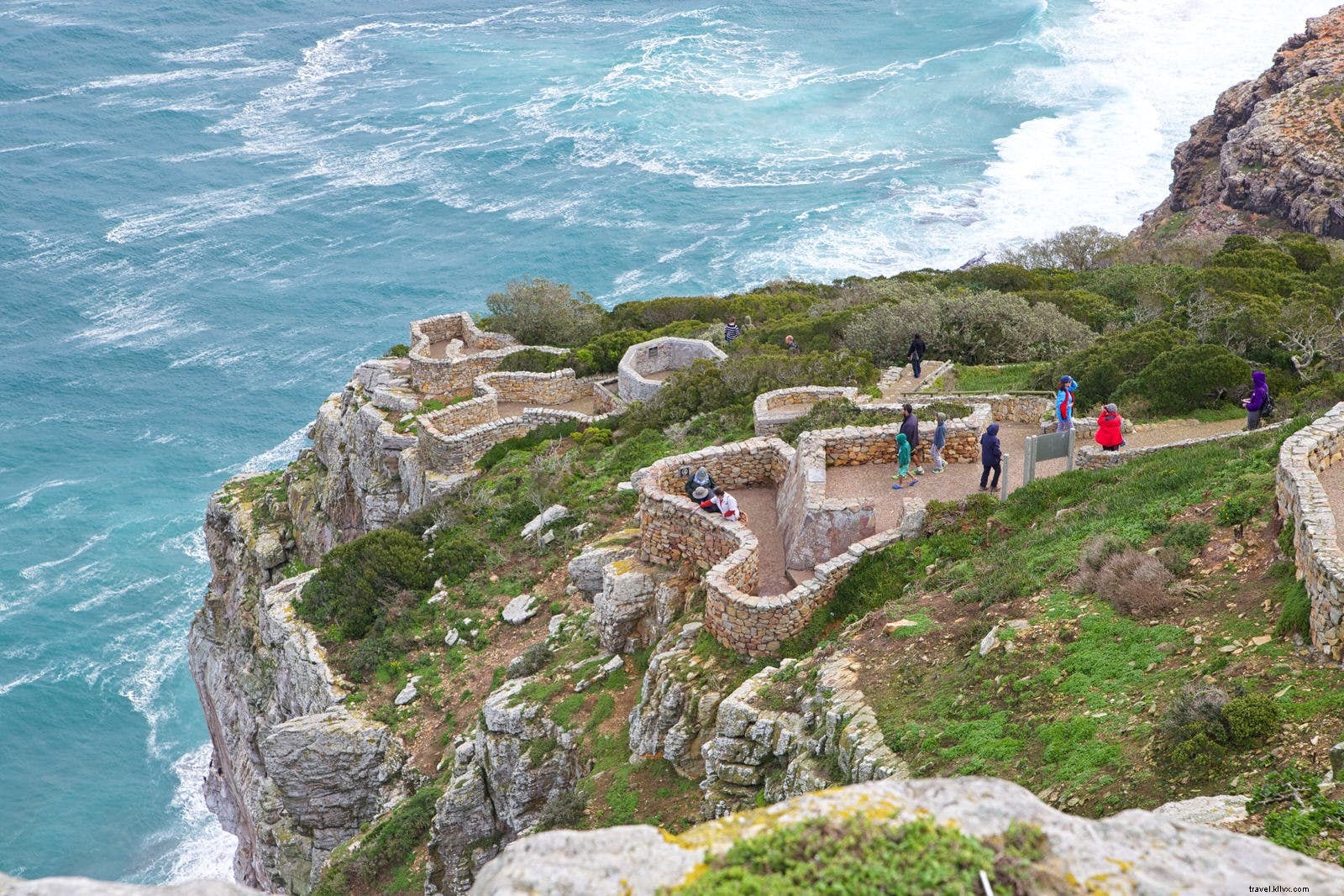 Ciudades espeluznantes:hoteles encantados, historias horribles y atracciones aterradoras 