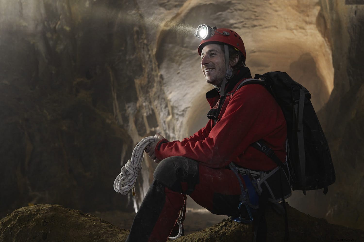 旅行者に会う：Robbie Shone、 洞窟探検家兼写真家 