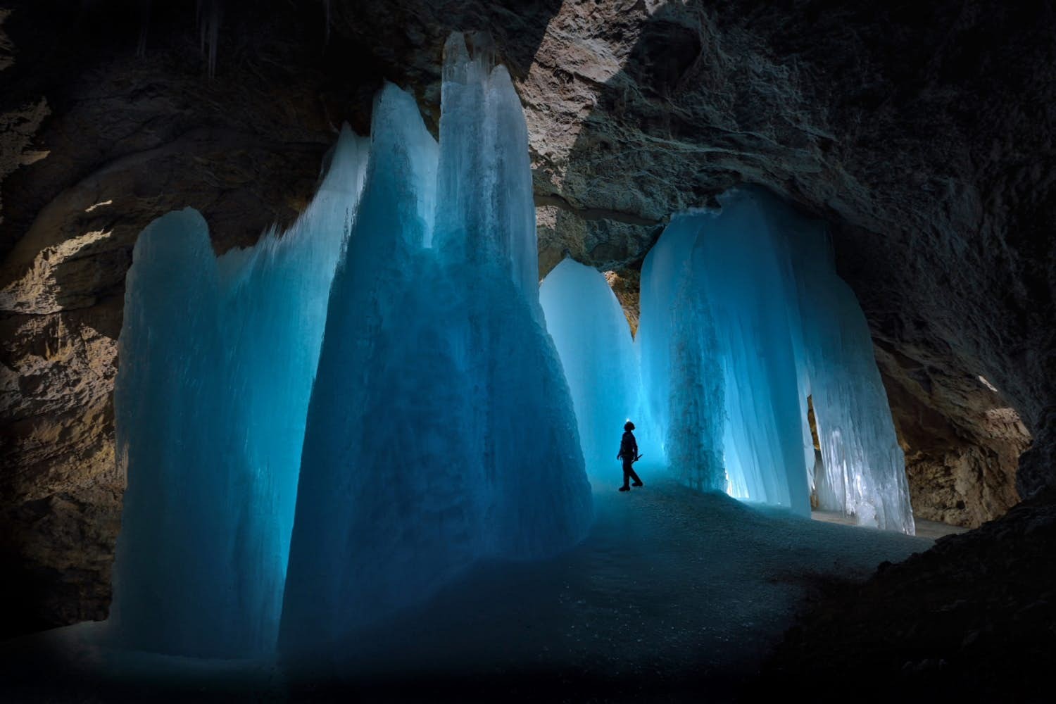 Rencontrez un voyageur :Robbie Shone, explorateur de grottes et photographe 