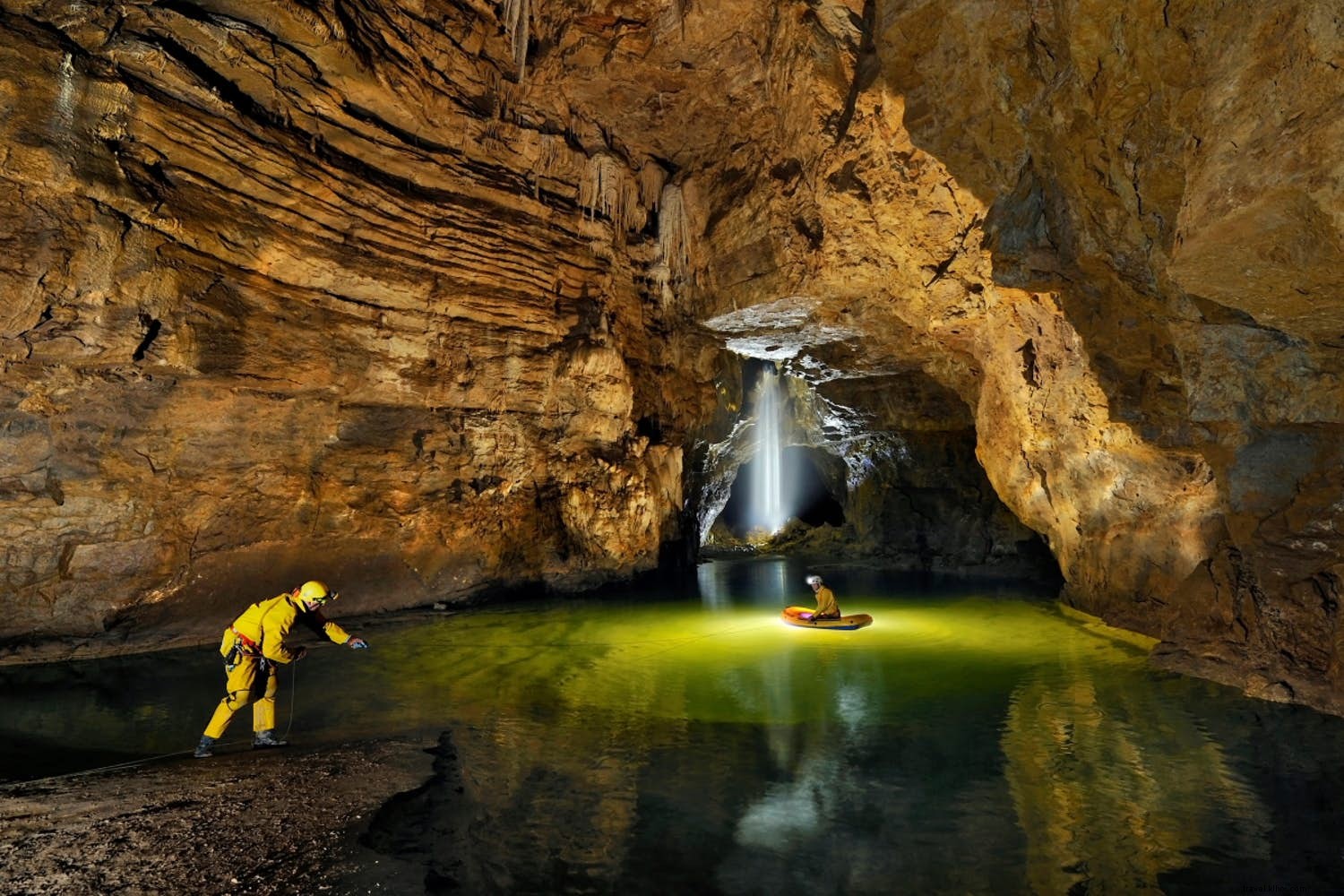 Rencontrez un voyageur :Robbie Shone, explorateur de grottes et photographe 