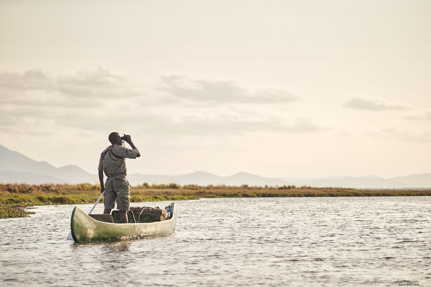 Zambezi datang Zambezi pergi:perjalanan di sepanjang sungai mitos Afrika selatan 