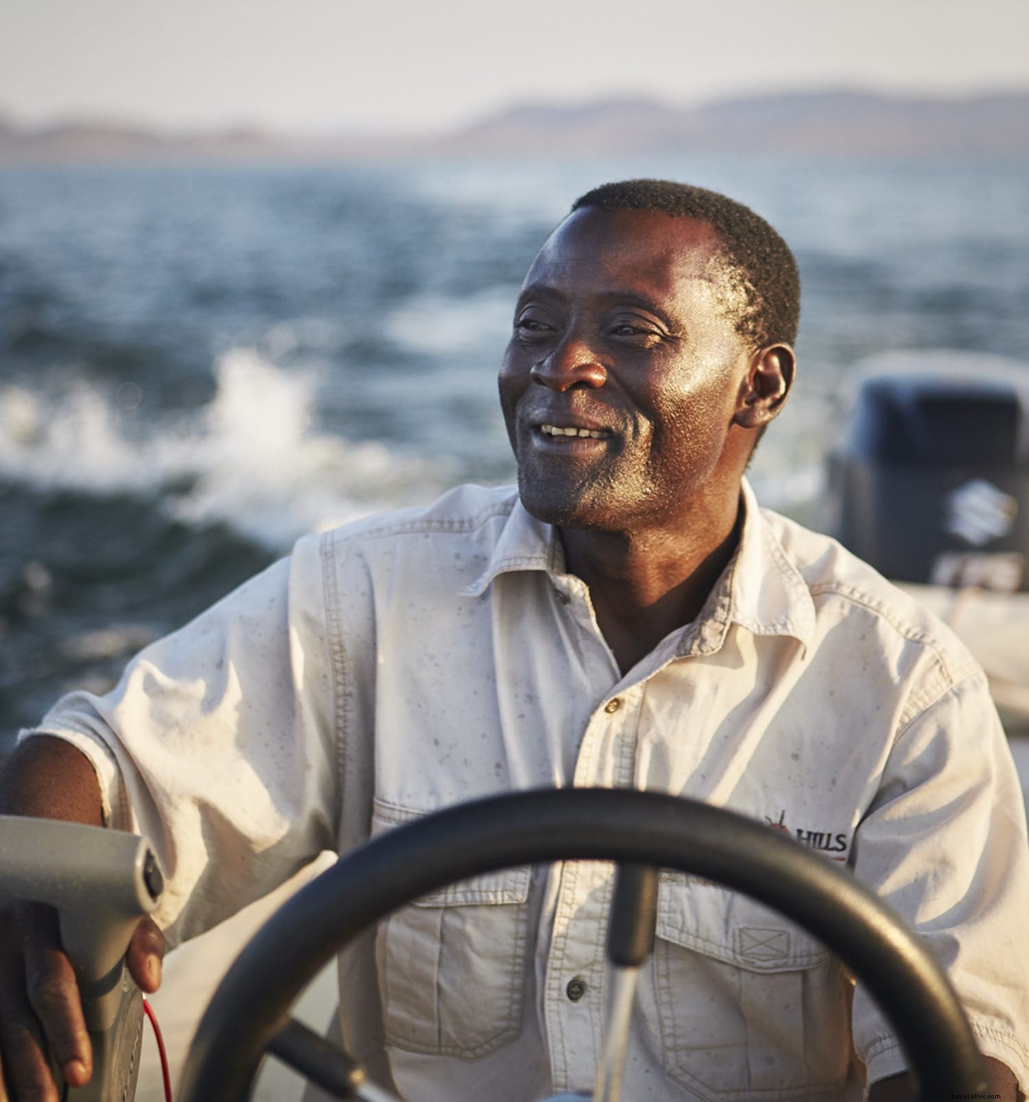 Zambezi come Zambezi go :un voyage le long du fleuve mythique d Afrique australe 