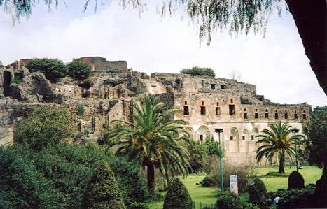 Siti antichi maestosi 