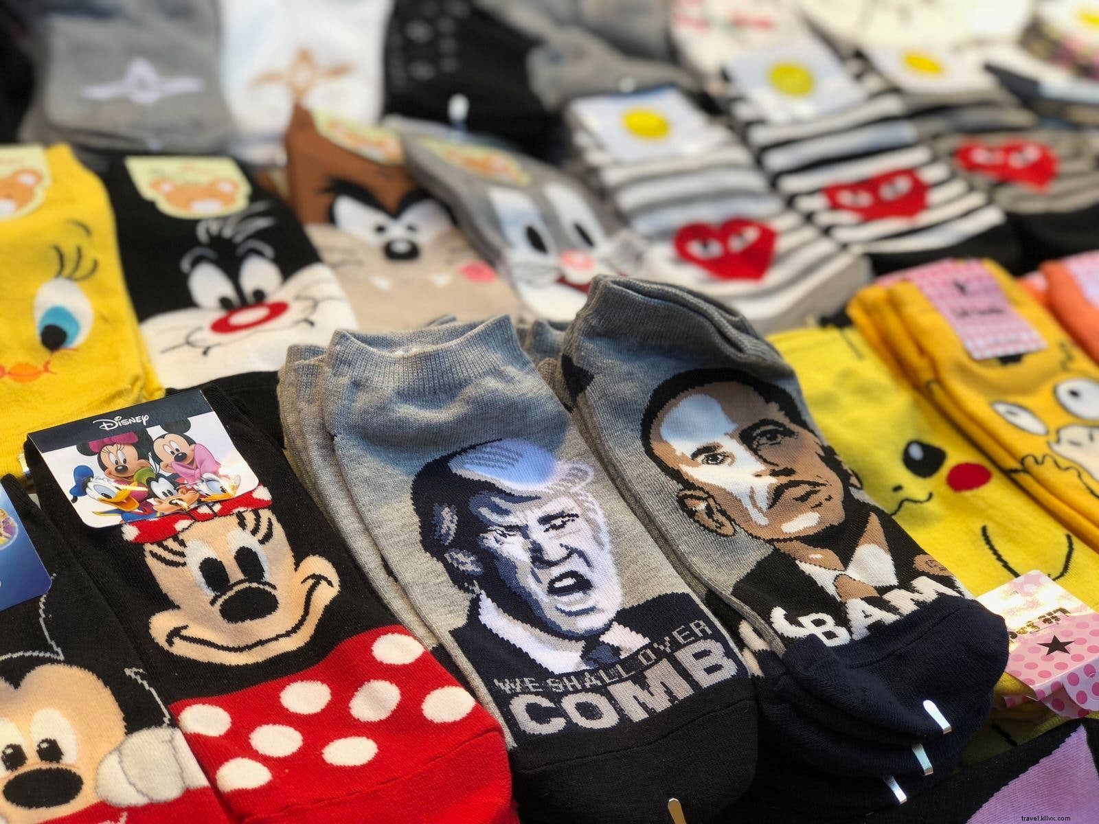 Comerciantes de Seul:apaixonados pela cena maluca de meias da Coreia do Sul 