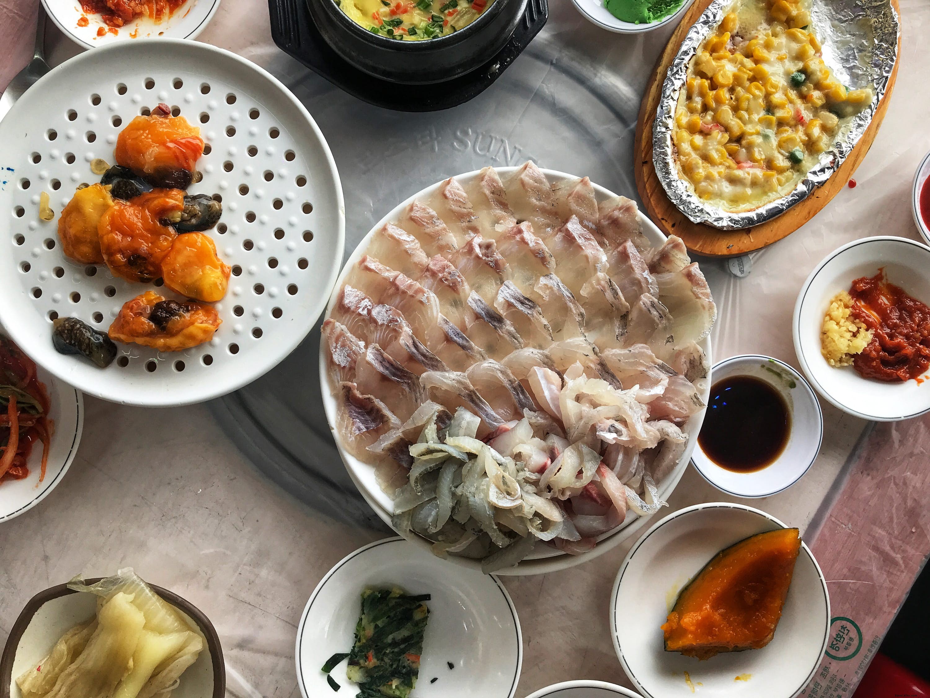 釜山の軽食：韓国の海辺の街でユニークな食事 