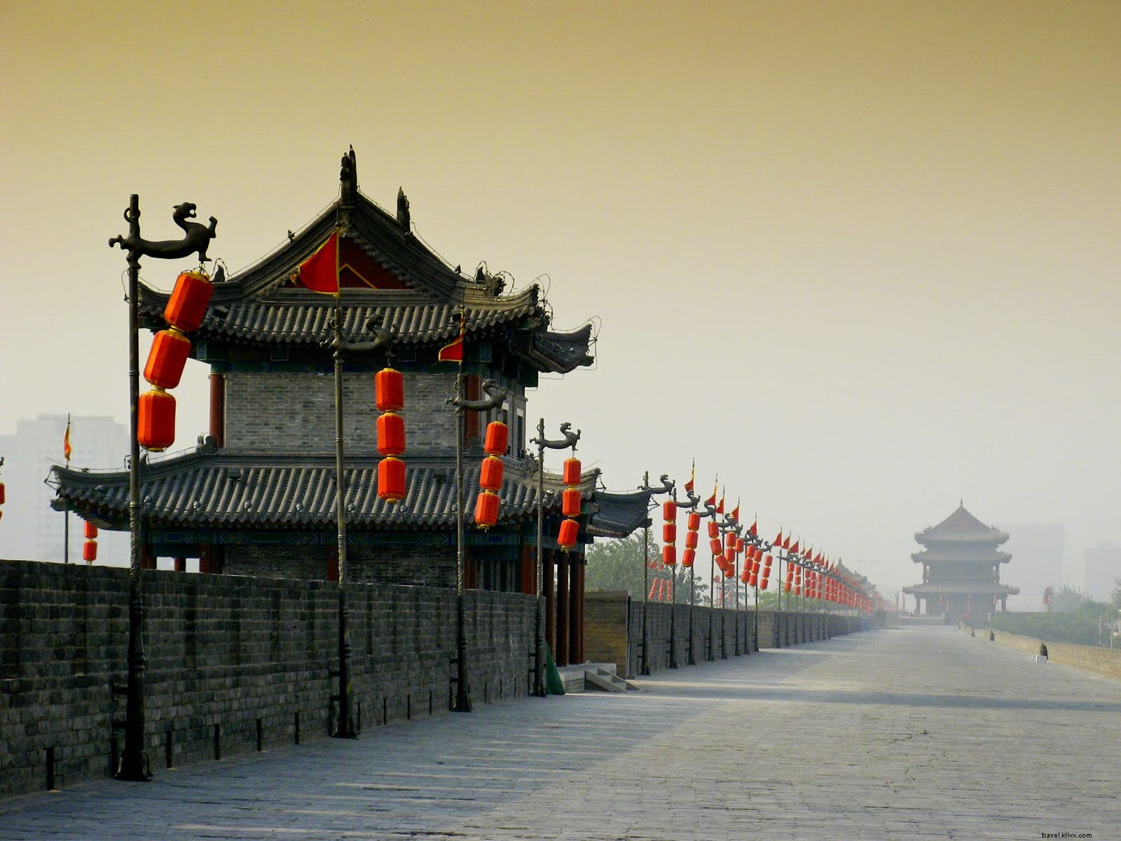 万里の長城：中王国の永続的な城壁 