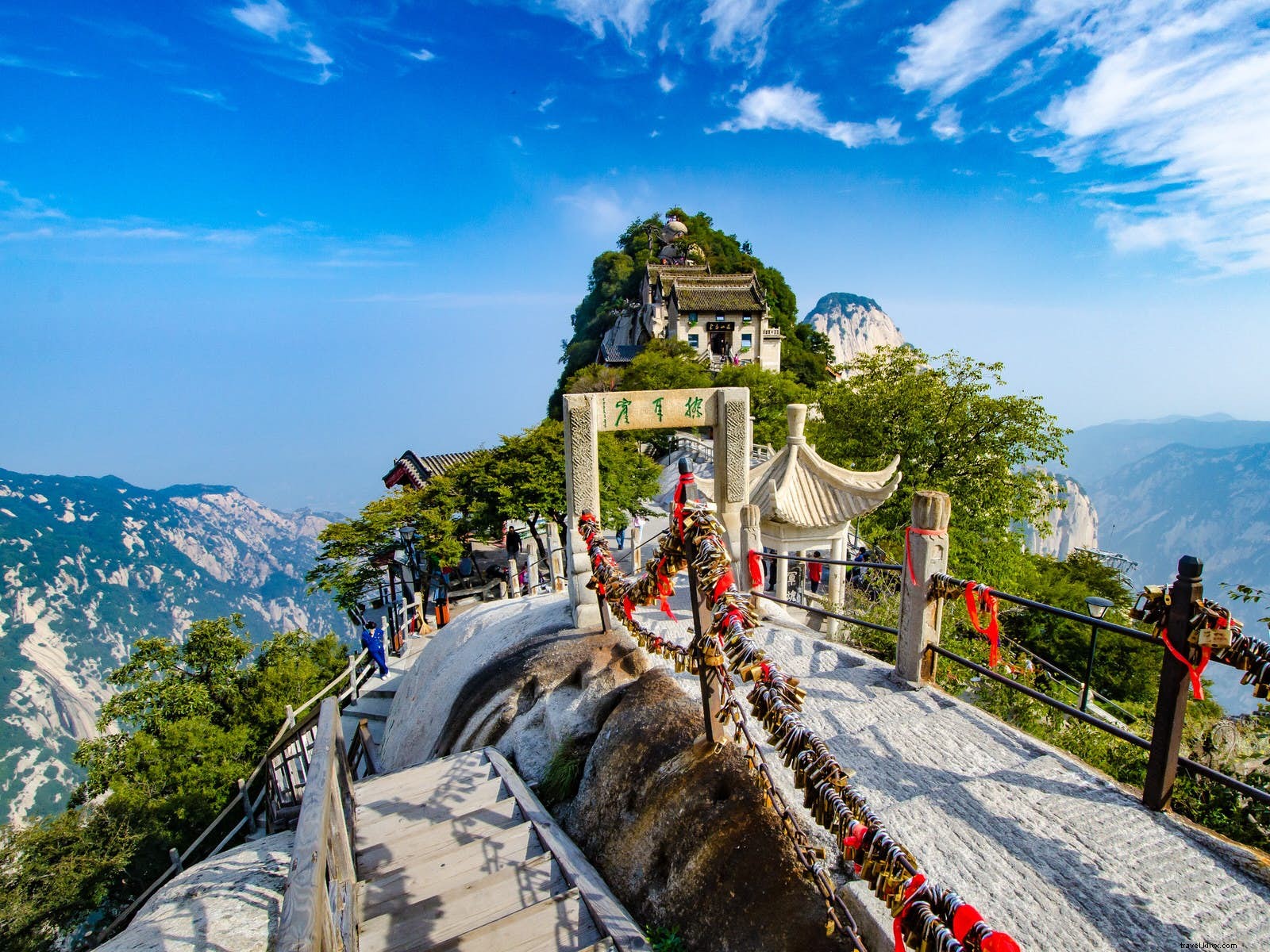 西安からの脱出：華山のハイキング、 中国の神聖な道教のピーク 