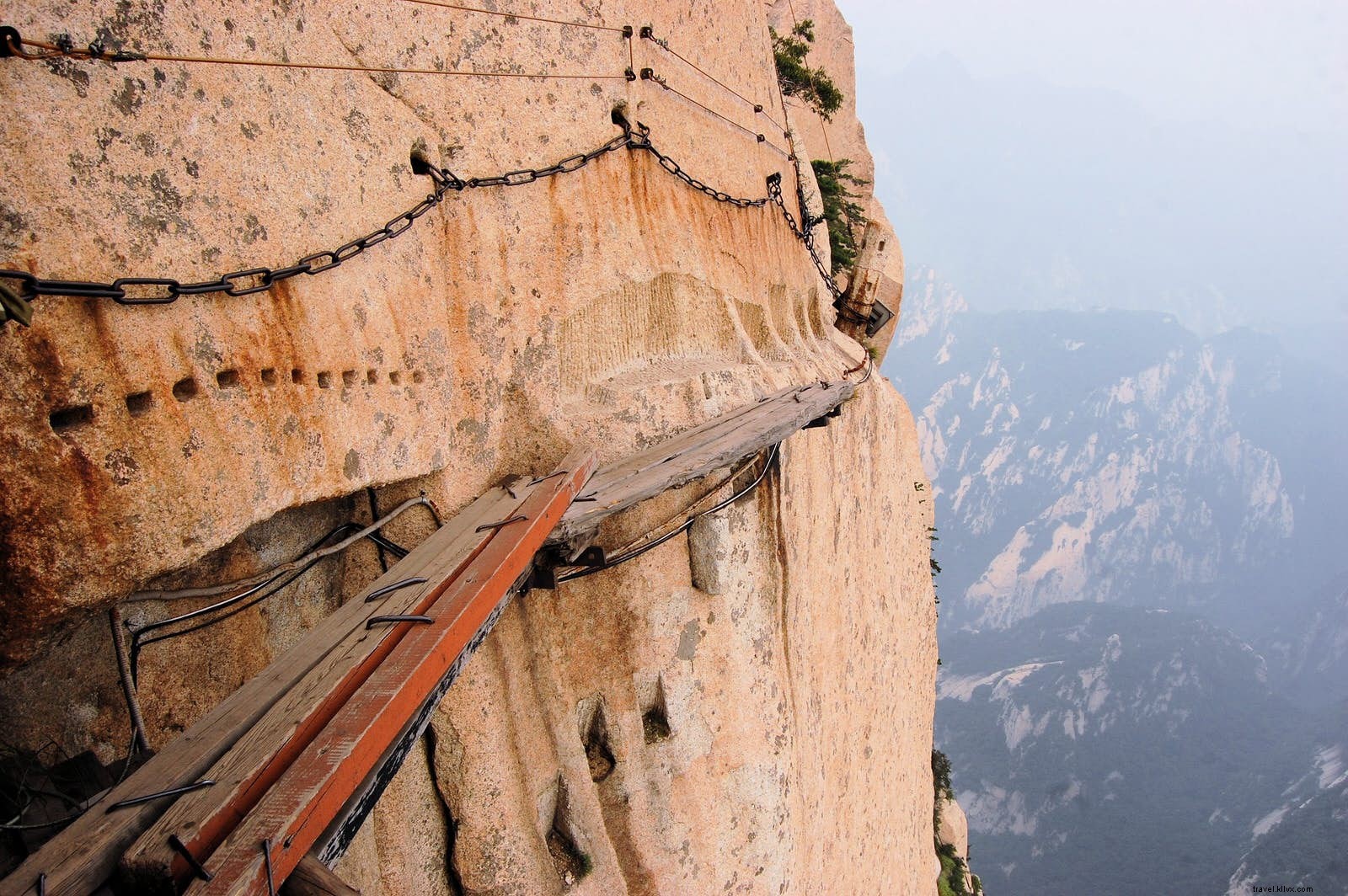 西安からの脱出：華山のハイキング、 中国の神聖な道教のピーク 