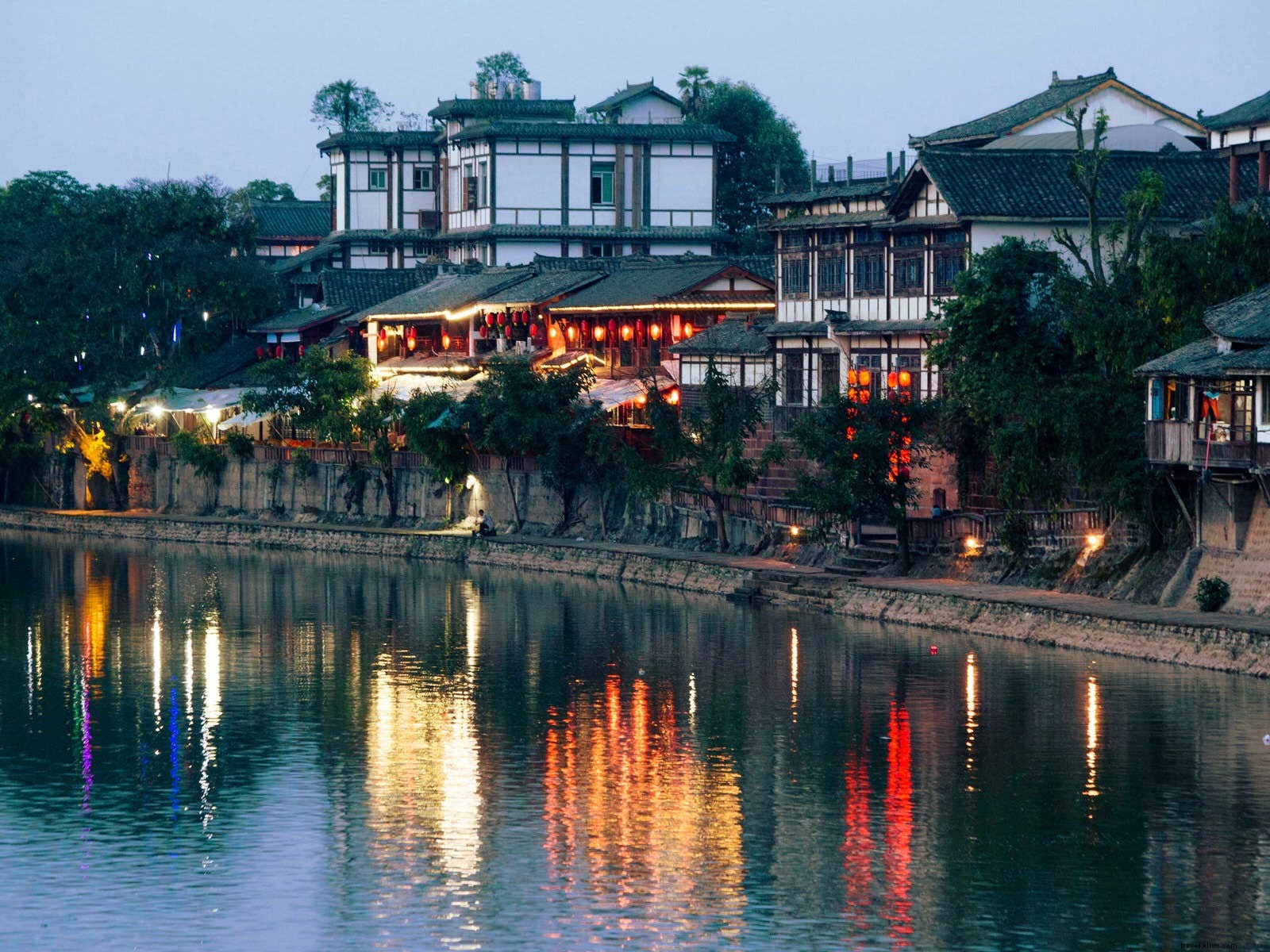 Melambat di kota tua paling menawan di Sichuan 