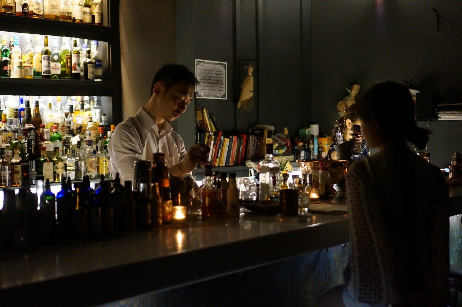 A puerta cerrada:10 de los bares clandestinos más glamorosos de Seúl 