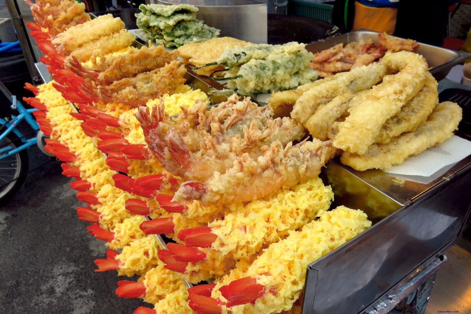 Una guía de comida callejera coreana para viajeros hambrientos 