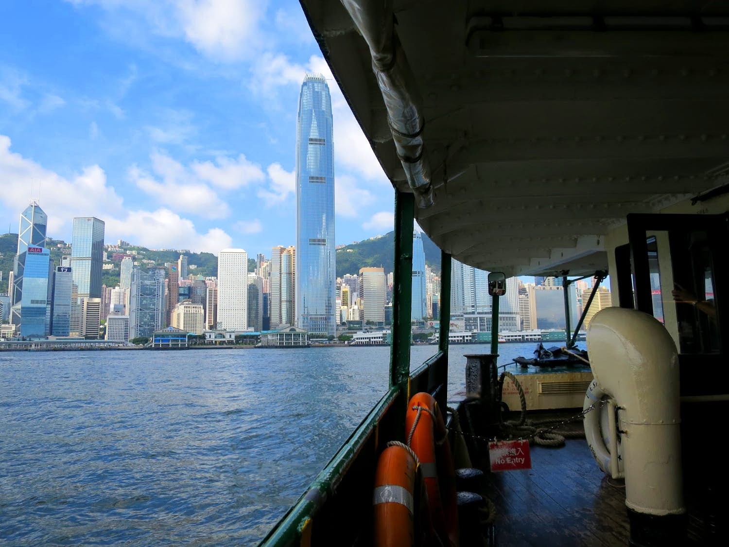 Las vistas más impresionantes de Hong Kong:dónde vislumbrar la ciudad desde arriba 