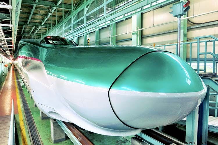 Celebrando los 50 años del  tren bala  Shinkansen de Japón 