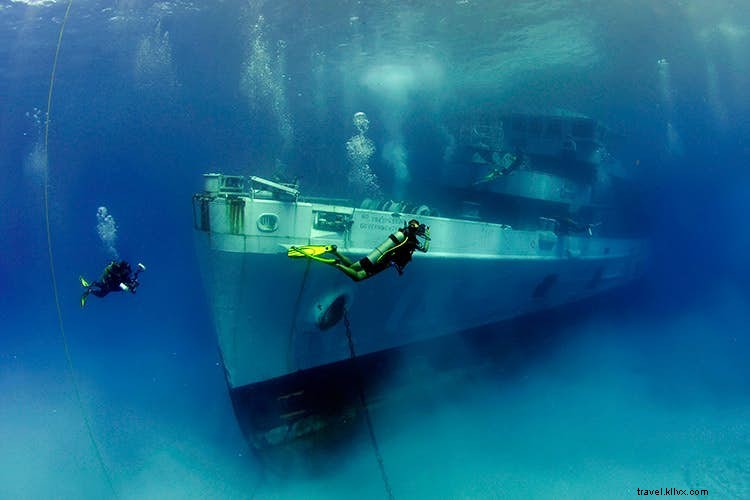ケイマン諸島の7つの必見のダイビングサイト 