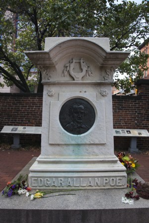 La tombe d Edgar Allan Poe 