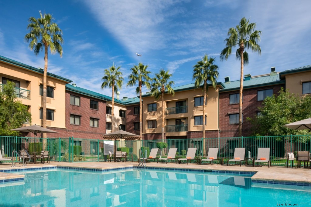アリゾナ州立大学テンペキャンパス周辺のホテルを探す 