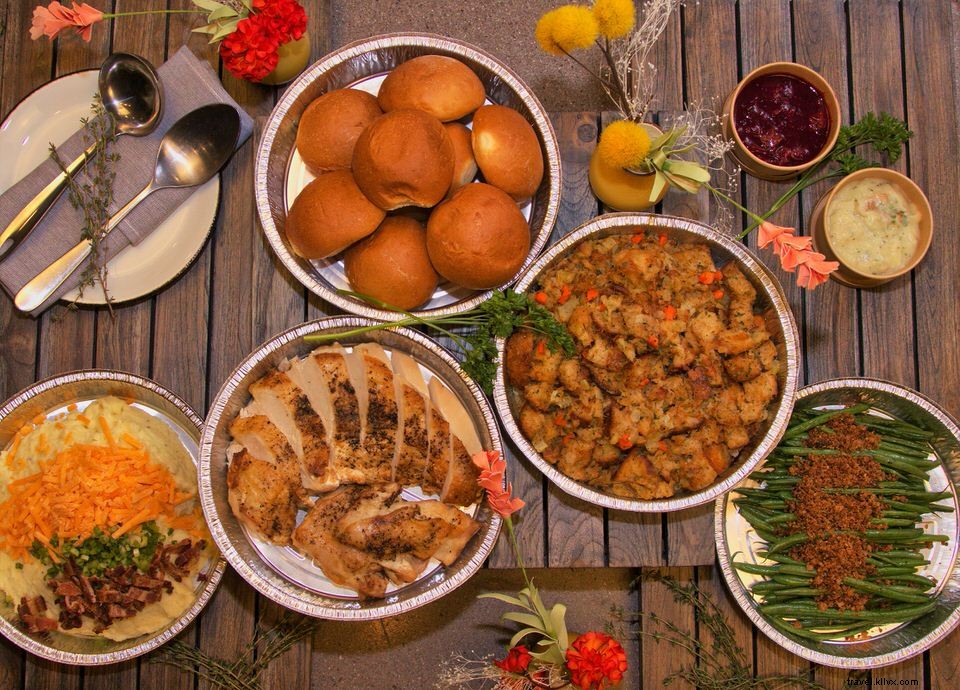 Passer les plats, manger dehors pour Thanksgiving à Tempe! 