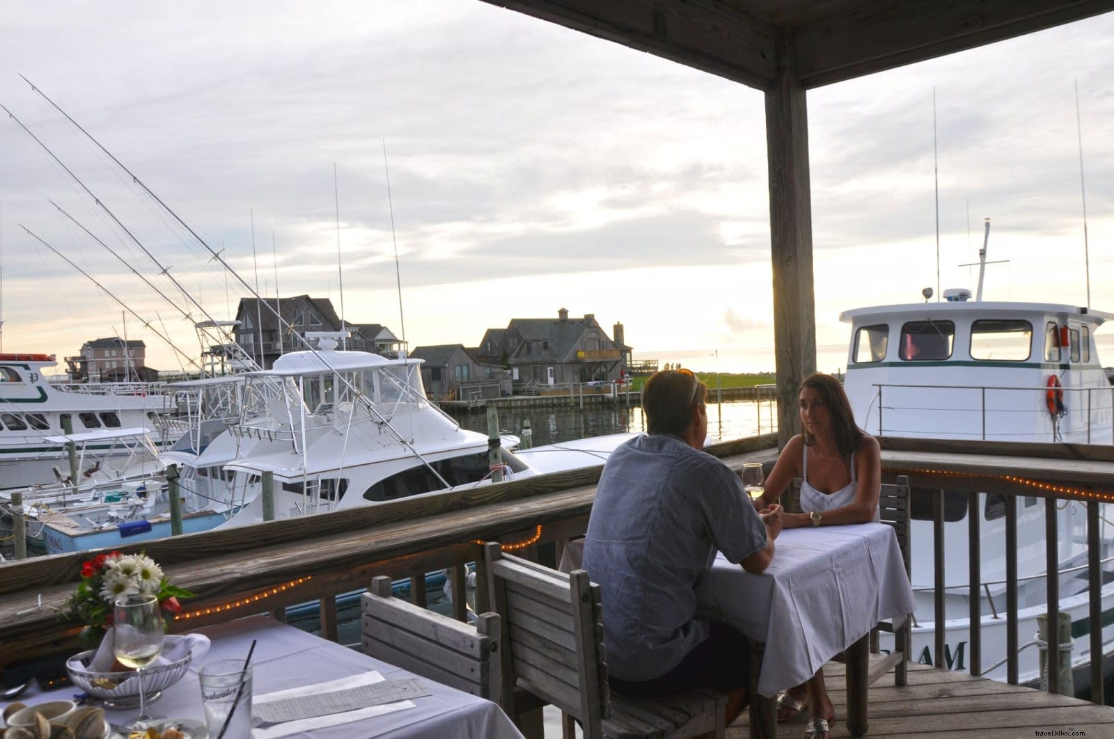 Ke Mana Harus Pergi Untuk Makanan Laut Bersumber Lokal di The Outer Banks 