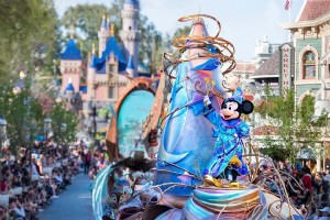 Experimente o Disneyland Resort em sua sala de estar 