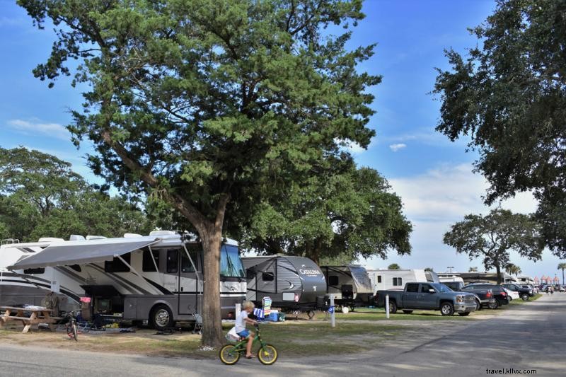 Aproveite o grande ar livre em um dos fabulosos acampamentos de Myrtle Beach 