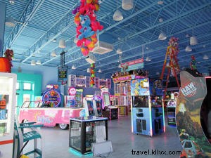 Lucy Buffett’s LuLu’s abre ‘Beach Arcade’ e ‘Mountain of Youth’ Ropes Course 