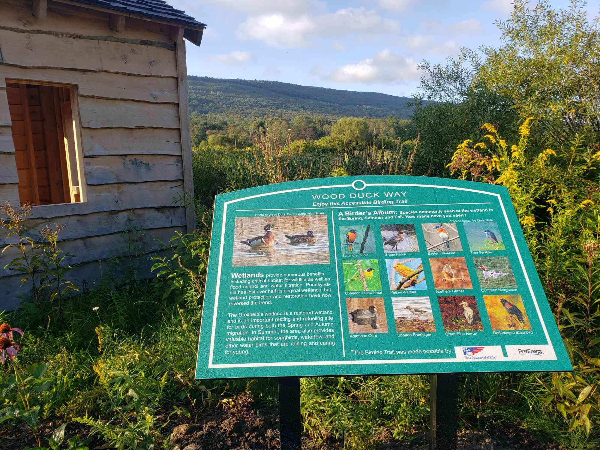 l area di birdwatching accessibile invita gli amanti della natura a Happy Valley, PA durante la migrazione autunnale 