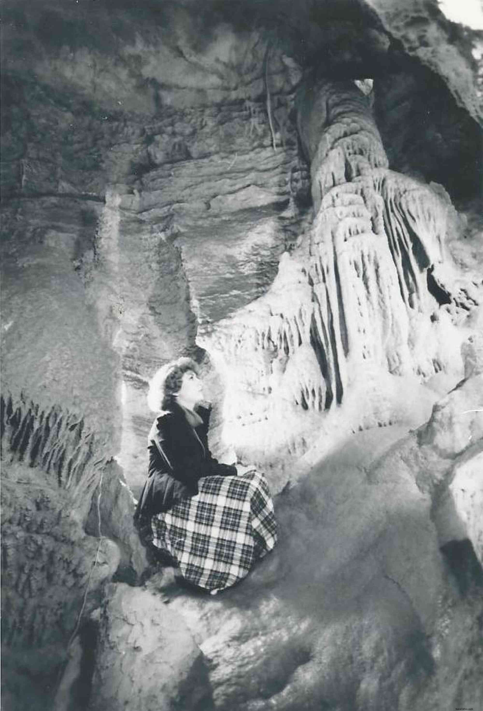 Elebrate National Caves &Karst con Lincoln Caverns y Whisper Rocks 