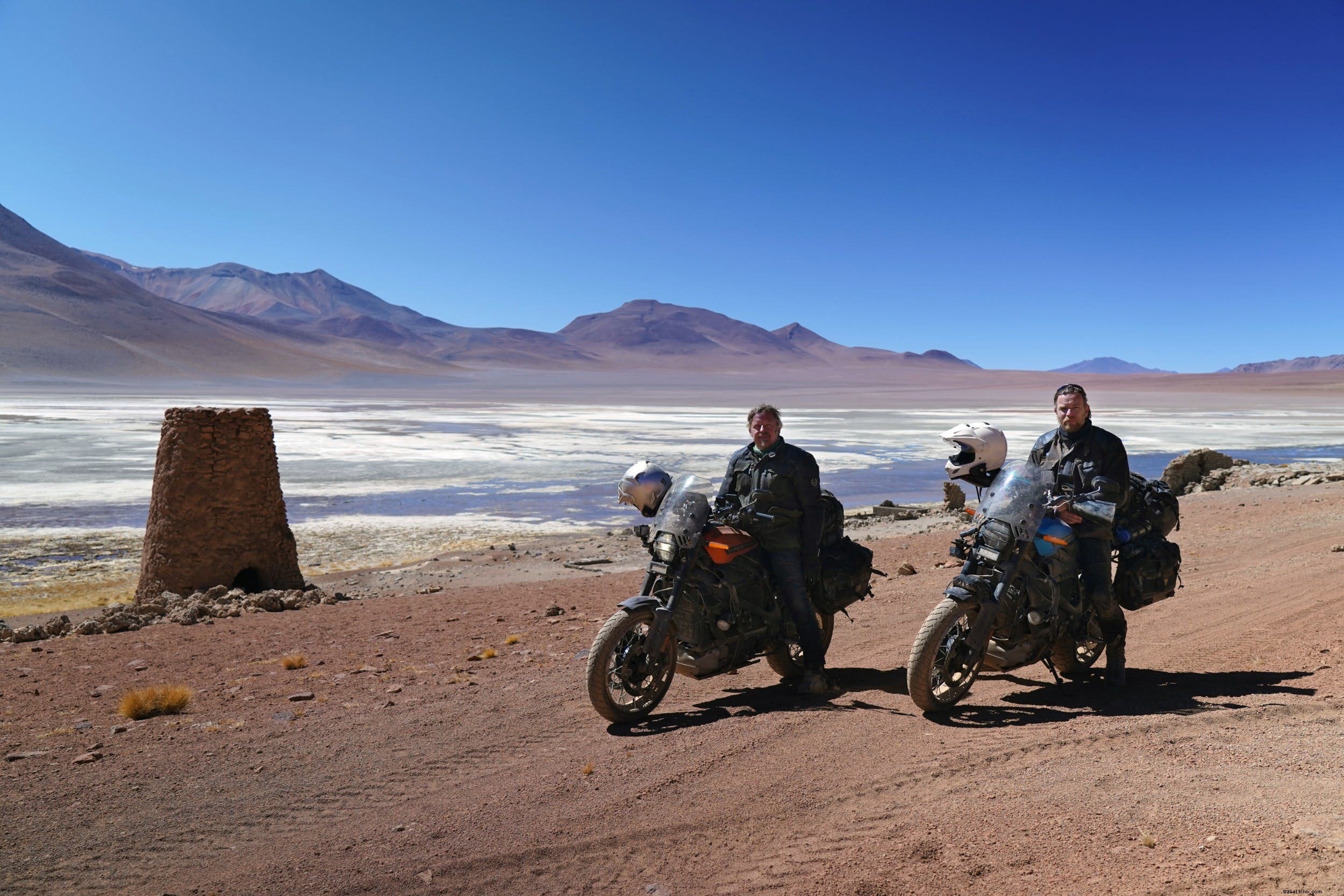 Ewan McGregor e Charley Boorman estão partindo em outra aventura épica de moto 