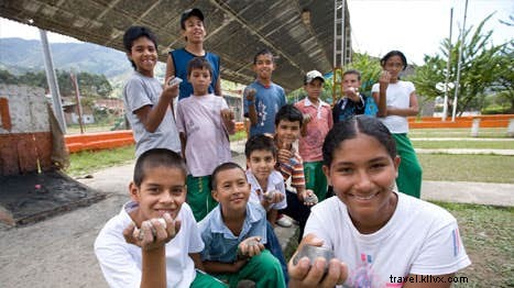 Tejo :le sport national explosif de la Colombie 