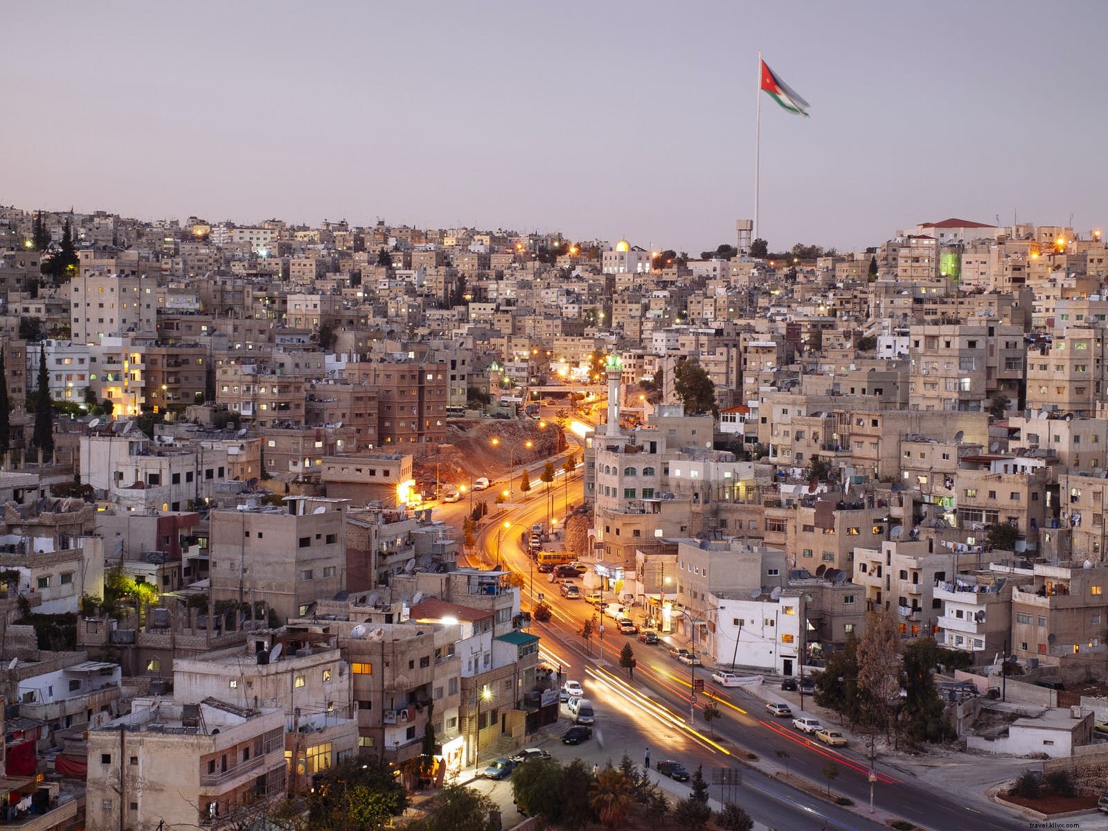 Taste of Rainbow Street:berjalan-jalan di sepanjang jalan Amman yang terkenal 