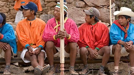 部族のイースター：RarámuriSemanaSanta 
