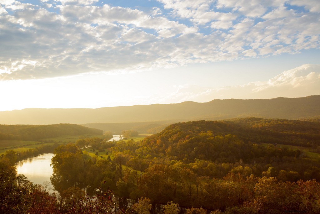 Dicas de acampamento na Virgínia para uma aventura ao ar livre inesquecível 