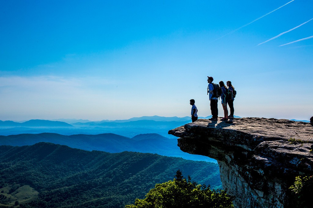 21+ Tempat Yang Akan Membuat Anda Jatuh CINTA dengan Alam Terbuka Virginia 