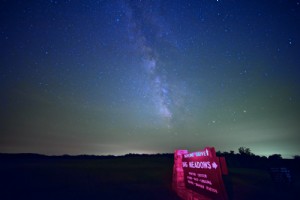 Under the Stars:6 Kegiatan Malam Hari untuk Penggemar Luar Ruangan 