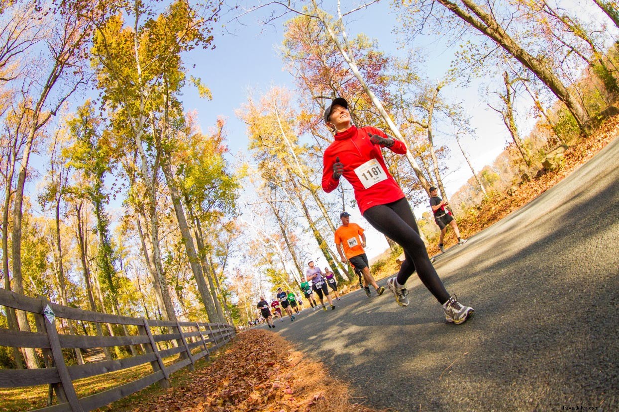 18 Acara Lari untuk Membuat Anda Tetap Aktif Musim Semi &Musim Panas Ini 